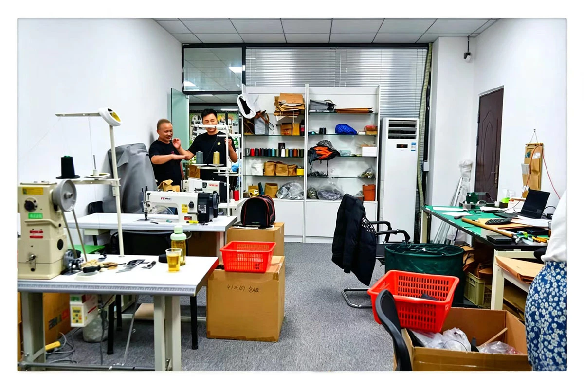 Custom Luggage and Bags RD from Green Field Custom Luggage and Bags RD from Green Field